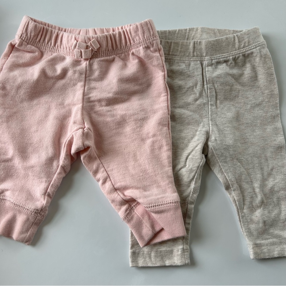 Bundle of 7 GAP Baby Girl Clothes 0-3 months Mstching Set, Pants, Bodysuits - Picture 5 of 8